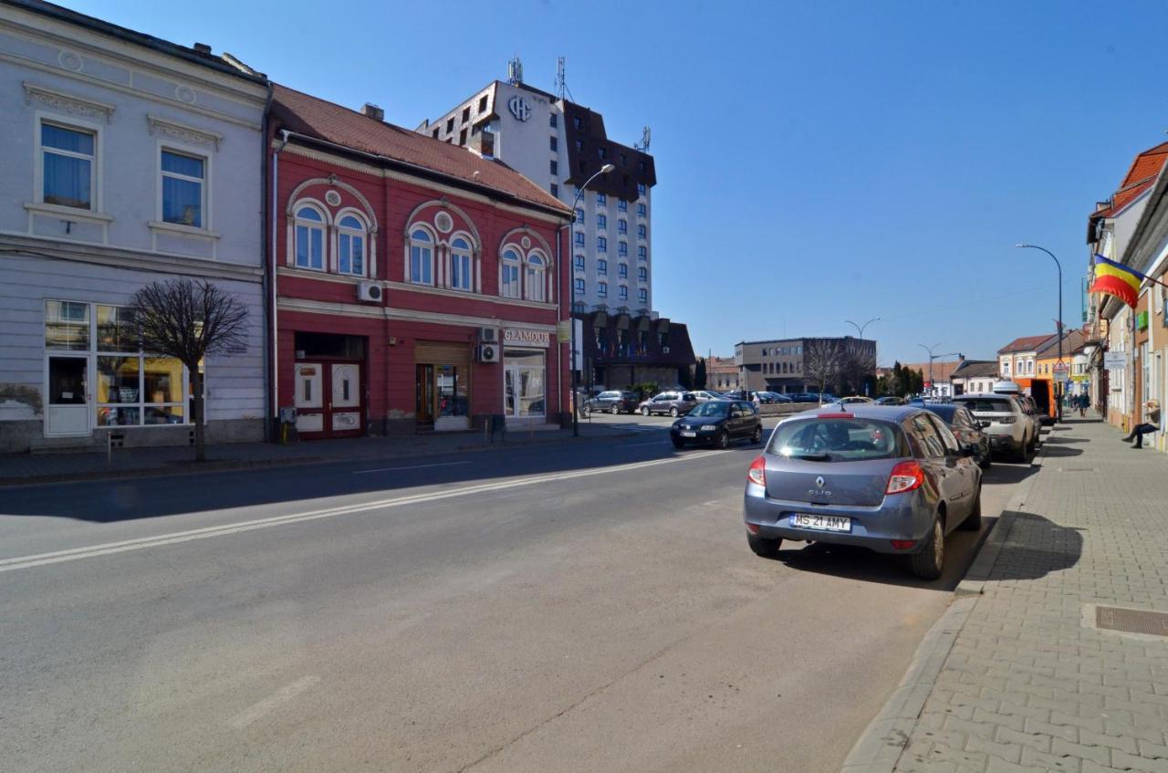 Apartament 11 Central Тиргу-Муреш Екстер'єр фото